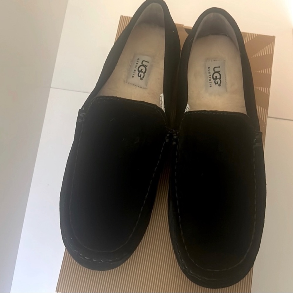 UGG Men’s Alder Loafers/Slippers, SZ 9, NIB